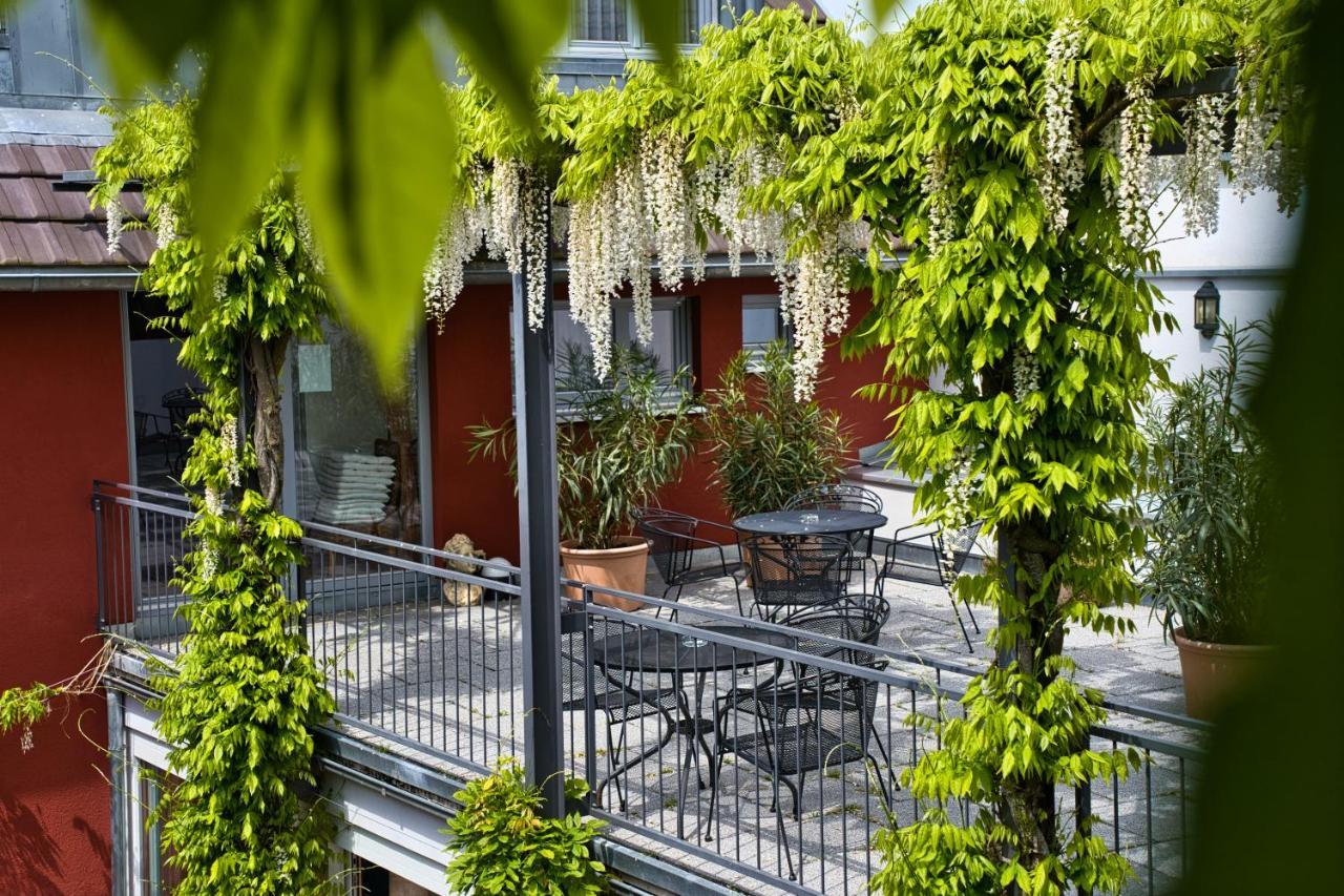 Arndt Hotel Garni รูสท์ ภายนอก รูปภาพ
