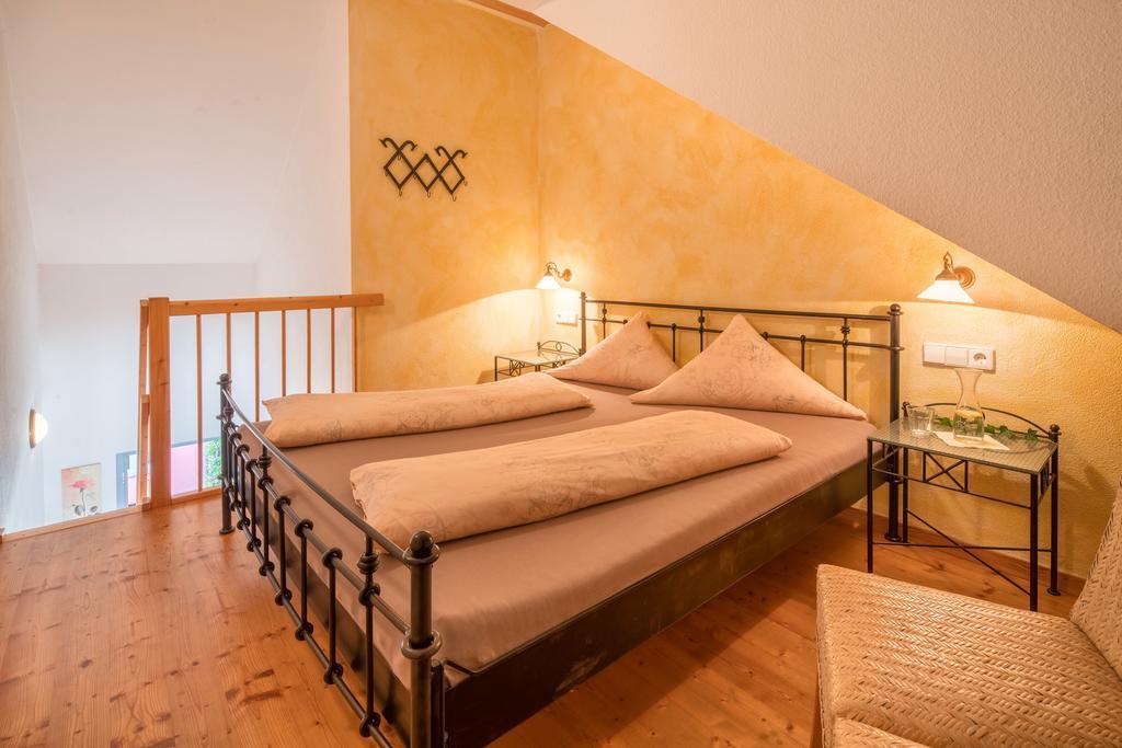 Arndt Hotel Garni รูสท์ ภายนอก รูปภาพ