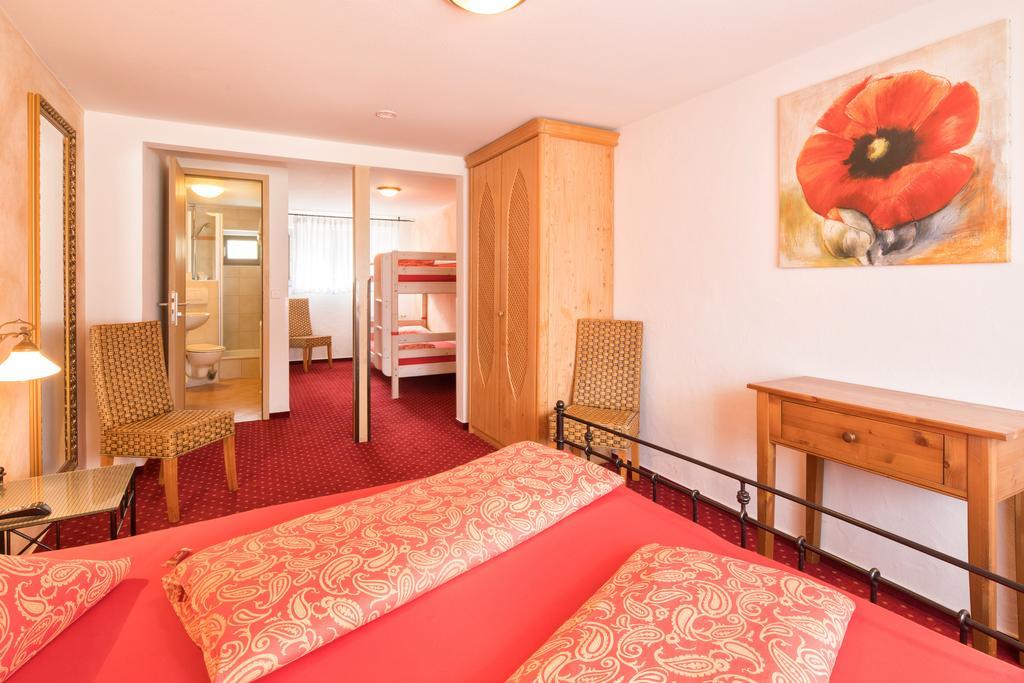 Arndt Hotel Garni รูสท์ ภายนอก รูปภาพ