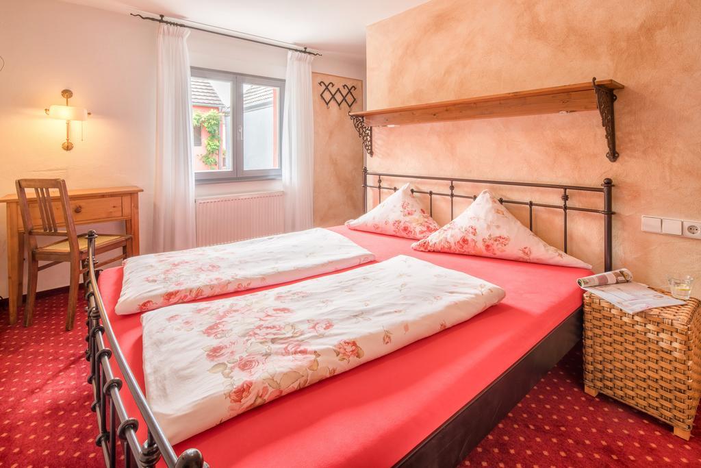 Arndt Hotel Garni รูสท์ ภายนอก รูปภาพ