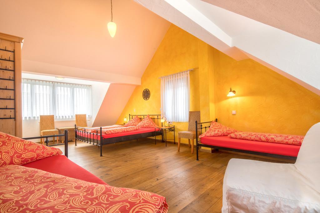 Arndt Hotel Garni รูสท์ ภายนอก รูปภาพ