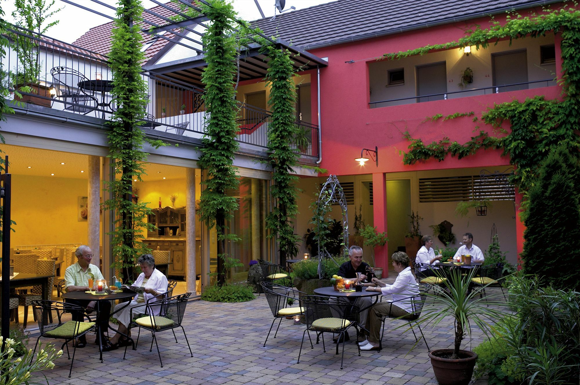 Arndt Hotel Garni รูสท์ ภายนอก รูปภาพ